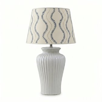 Duża biała lampa stołowa ceramiczna Dahlia z abażurem we wzory